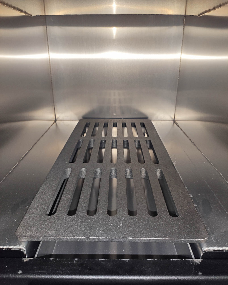 Ruszt w piecu w saunie